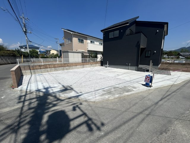 新築　桐生市相生町第26　Livele Garden.S　1号棟の駐車場|現地写真　駐車スペースは並列3台分可能です！
