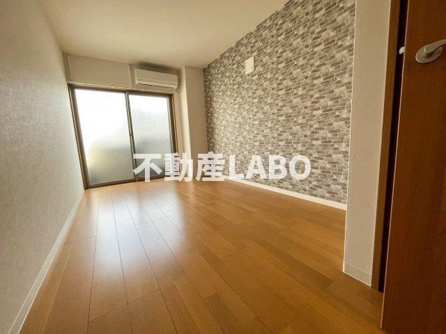 エフエルレジデンス心斎首府の居間・リビング