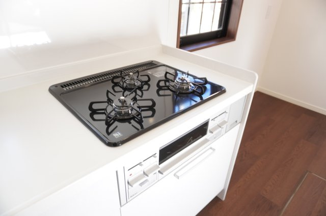 越谷市大字大泊 中古戸建のキッチン