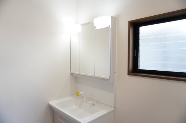 越谷市大字大泊 中古戸建の独立洗面台