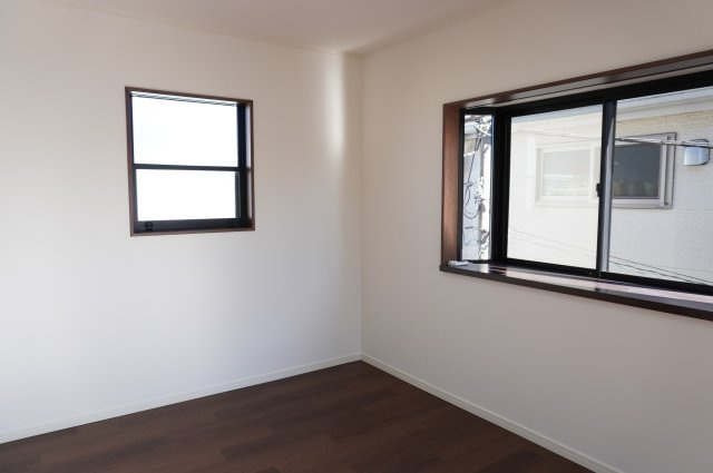 越谷市大字大泊 中古戸建の洋室