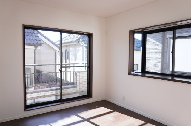 越谷市大字大泊 中古戸建の洋室