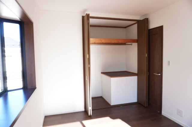 越谷市大字大泊 中古戸建の洋室