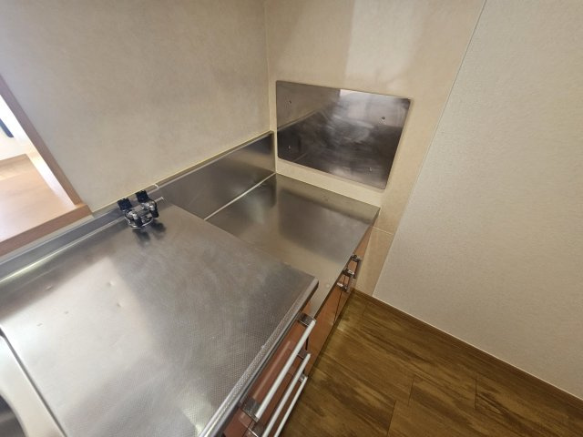 明石市和坂１丁目のアパートのキッチン