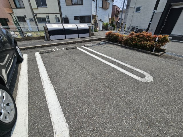 明石市和坂１丁目のアパートの駐車場