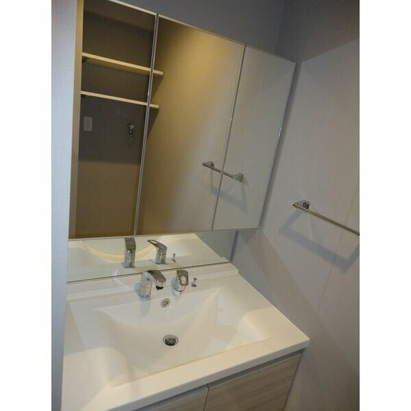 ＣｅｒｃａＥｓｔａｃｉｏｎ（セルカエスタシオン）の独立洗面台