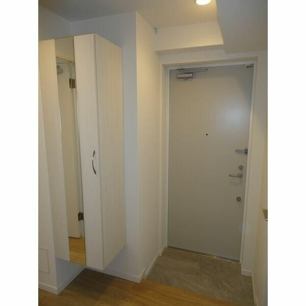 ＣｅｒｃａＥｓｔａｃｉｏｎ（セルカエスタシオン）の玄関