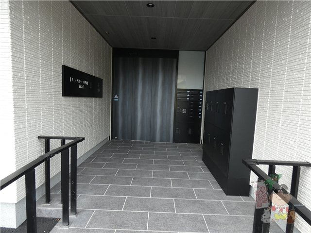 ラ・パルテール旭川　１１番館のエントランス