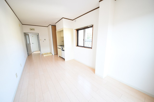 HUKUOKAビルの居間・リビング