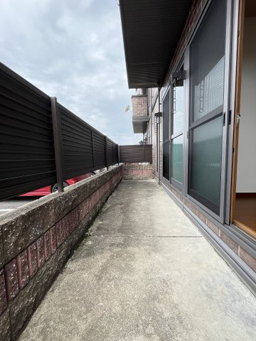 アイリスガーデン菰池 B棟のバルコニー