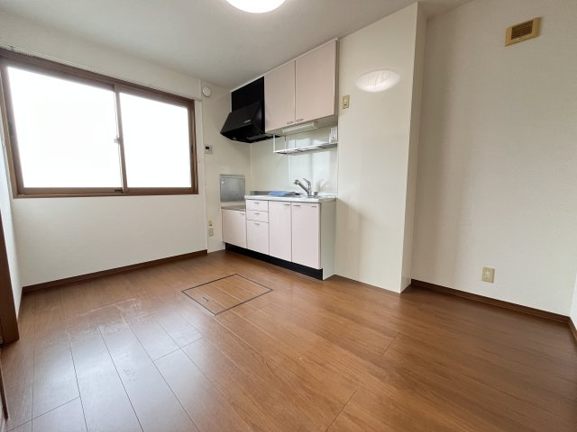 アイリスガーデン菰池 B棟の内装