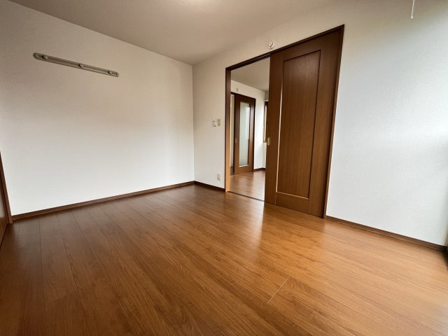 アイリスガーデン菰池 B棟の内装