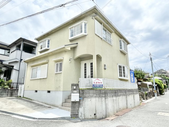 寝屋川市末広町　中古一戸建て
