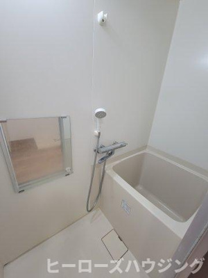 【トイレ】 | ＲＩＧＥＬ岡町 | ※同タイプの写真となり、実際のお部屋とは異なる場合があります