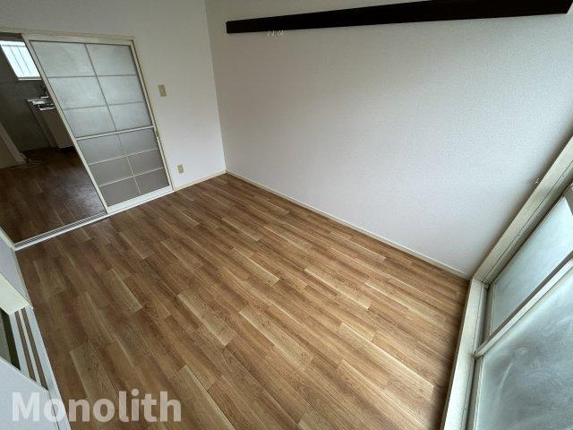 モアクレスト和気A棟の洋室