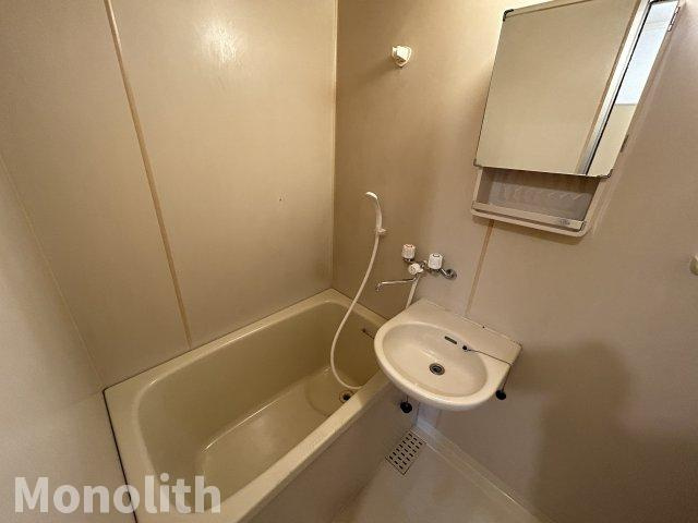 モアクレスト和気A棟の浴室