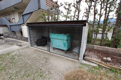【その他共用部分】 | シャローム山城 | 敷地内ゴミ置き場