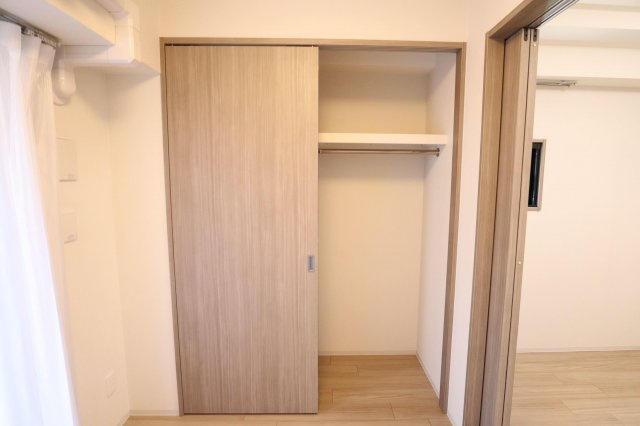 クレストコート靭公園の収納|クローゼット