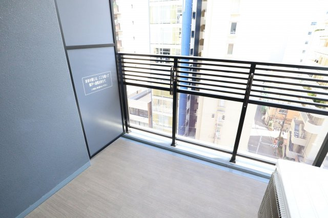 クレストコート靭公園のバルコニー