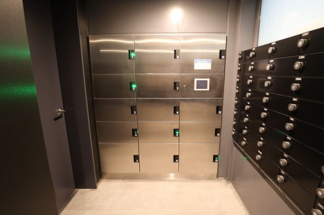 クレストコート靭公園のその他共用部分|集合郵便受け・宅配ボックス