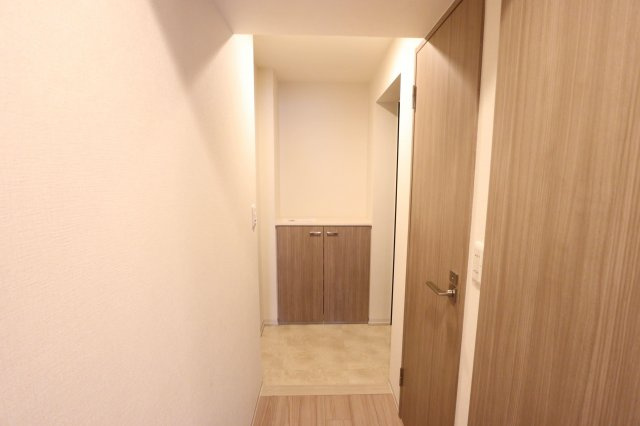 クレストコート靭公園の玄関