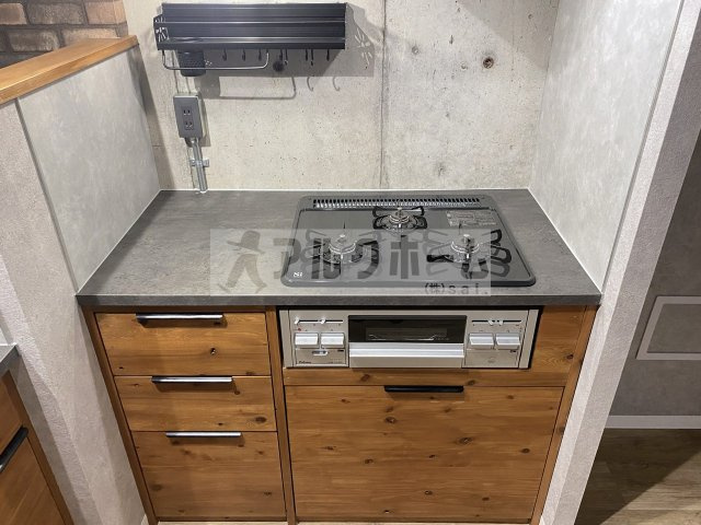 シャトールメールのキッチン|3口コンロで自炊もラクチン♪