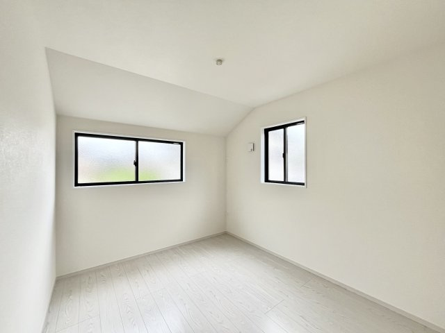 庭代台2期2号棟の洋室