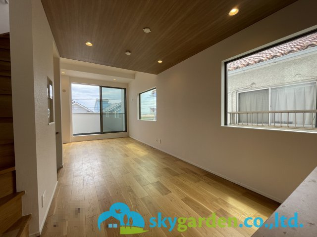 鎌倉市七里ガ浜2丁目　中古戸建の居間・リビング