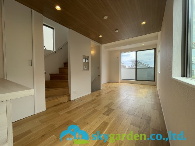 鎌倉市七里ガ浜2丁目　中古戸建の居間・リビング