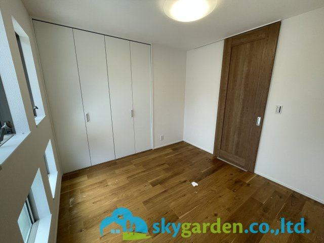 鎌倉市七里ガ浜2丁目　中古戸建の洋室|使い勝手のいい洋室です