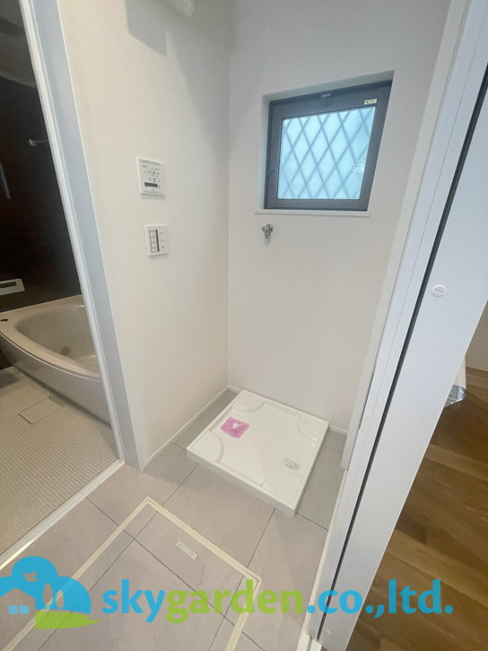 鎌倉市七里ガ浜2丁目　中古戸建のランドリースペース