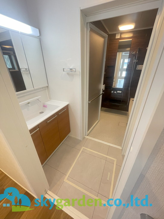 鎌倉市七里ガ浜2丁目　中古戸建の脱衣所