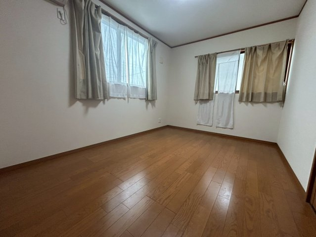 香取郡神崎町藤の台　中古戸建の洋室