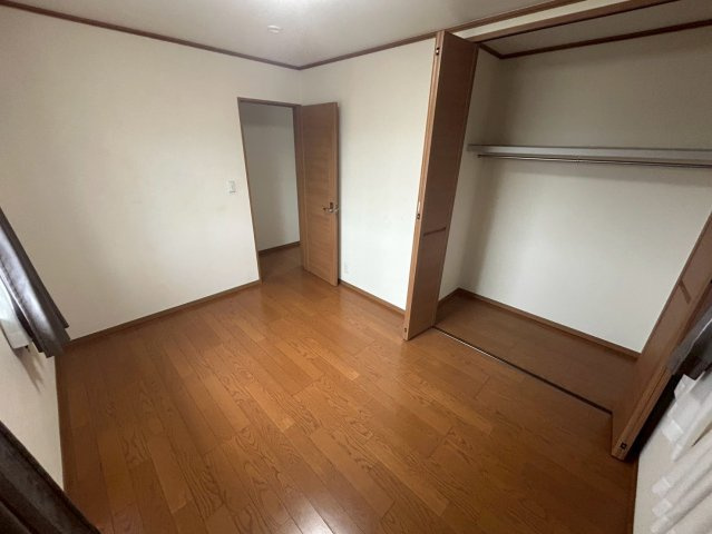 香取郡神崎町藤の台　中古戸建の洋室