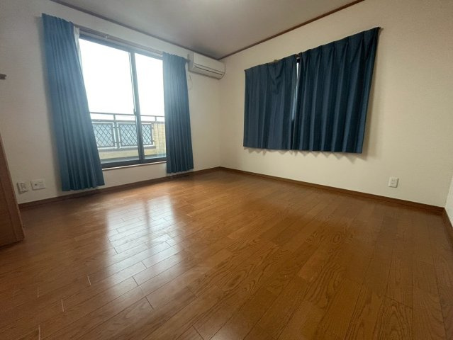 香取郡神崎町藤の台　中古戸建の洋室