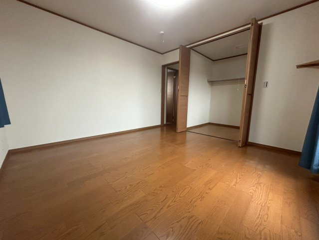 香取郡神崎町藤の台　中古戸建の洋室