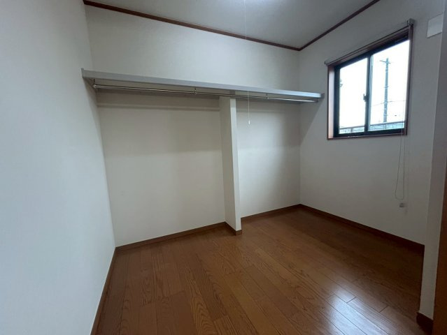 香取郡神崎町藤の台　中古戸建の洋室