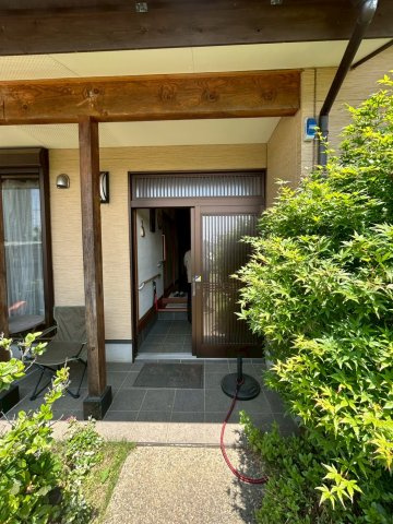 香取郡神崎町藤の台　中古戸建の玄関