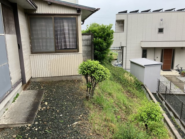 売地　豊橋市東小浜町の前面道路含む現地写真