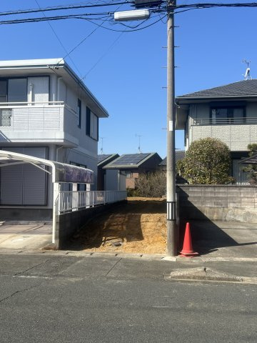 売地　豊橋市東小浜町の前面道路含む現地写真|接道は約2.85mです