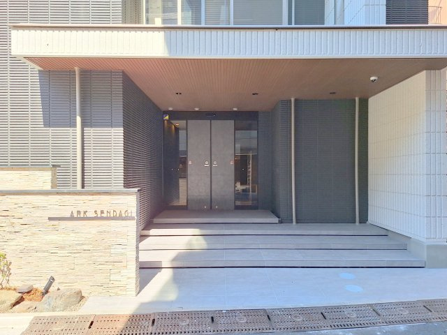 アーク千駄木のエントランス