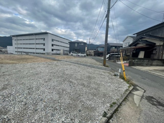 【前面道路含む現地写真】