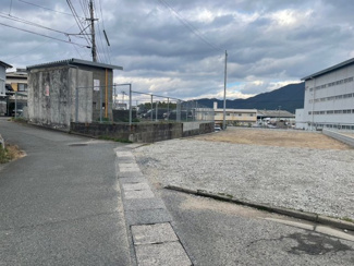 【前面道路含む現地写真】