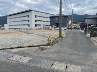 【前面道路含む現地写真】