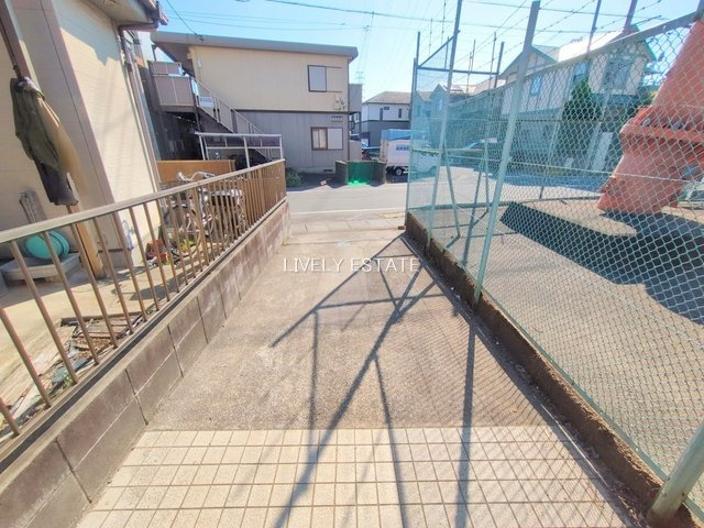 草加市青柳7丁目 中古戸建の駐車場