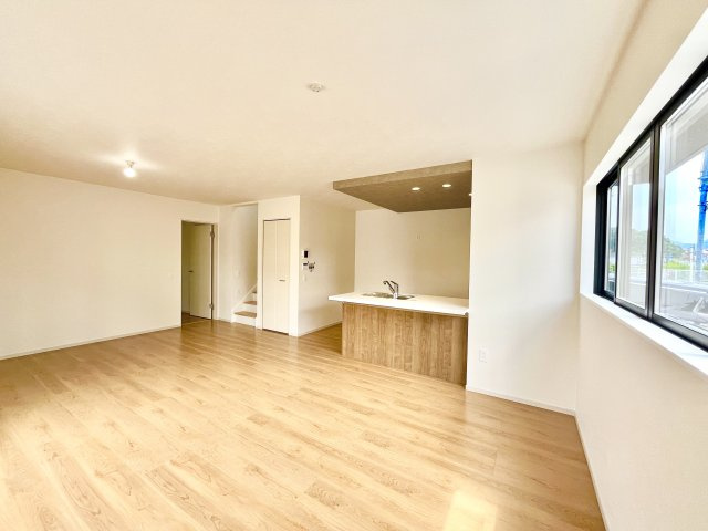 庭代台1期1号棟の居間・リビング