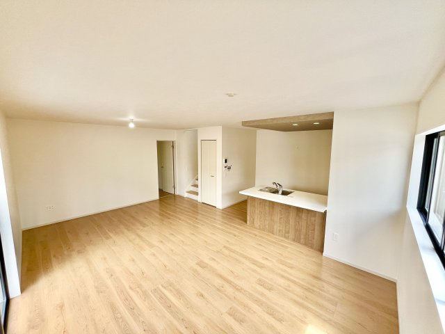 庭代台1期1号棟の居間・リビング