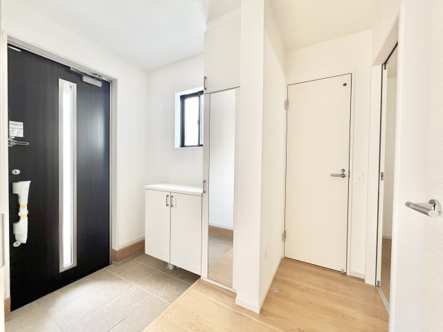 庭代台1期1号棟の玄関