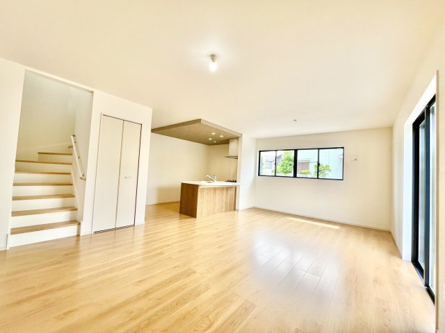 庭代台1期1号棟の居間・リビング