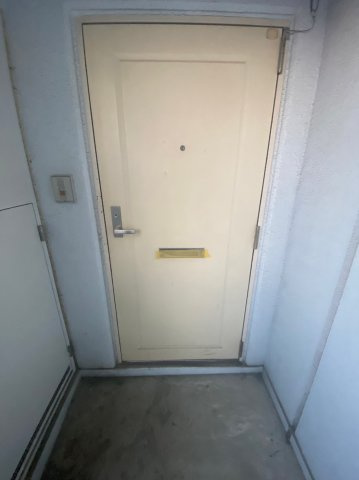 グリーンハイツ東山の玄関